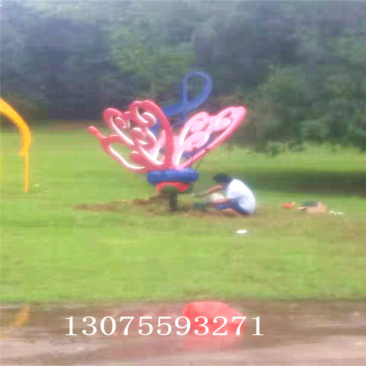 徐州玻璃鋼雕塑廠:戶外鑄銅雕塑怎么選擇